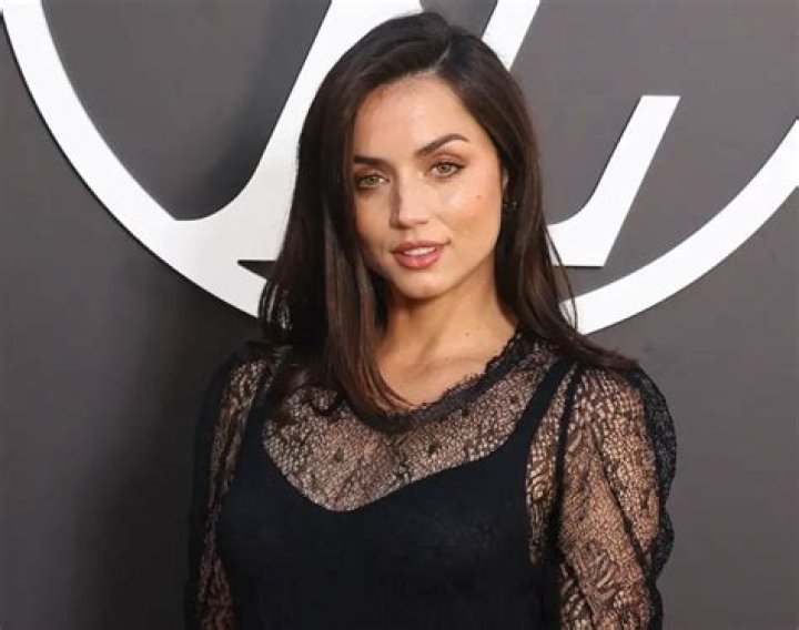 
Ana De Armas Height, Weight, Net Worth, Age, Birthday, Wikipedia, Who, Nationality, Biography 