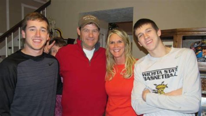 Austin Reaves Dad Brian Reaves and Family Members