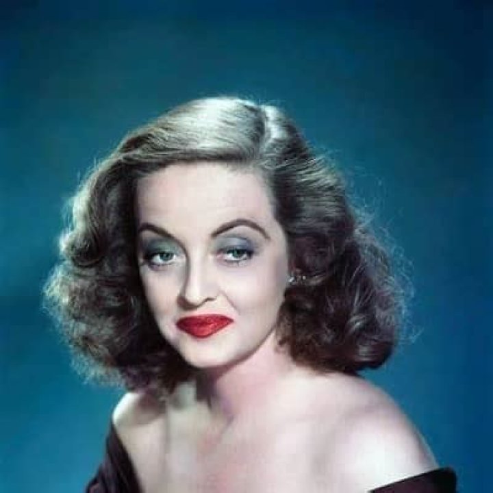 Bette Davis Height, Weight, Net Worth, Age, Birthday, Wikipedia, Who, Nationality, Biography
