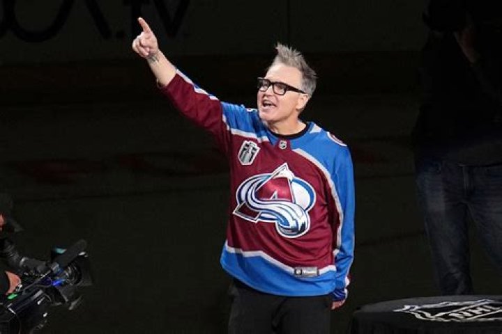 
Blink 182’s Mark Hoppus Sings at Colorado Avalanche Game in Team Tradition: ‘Let’s Do It Again!’ 