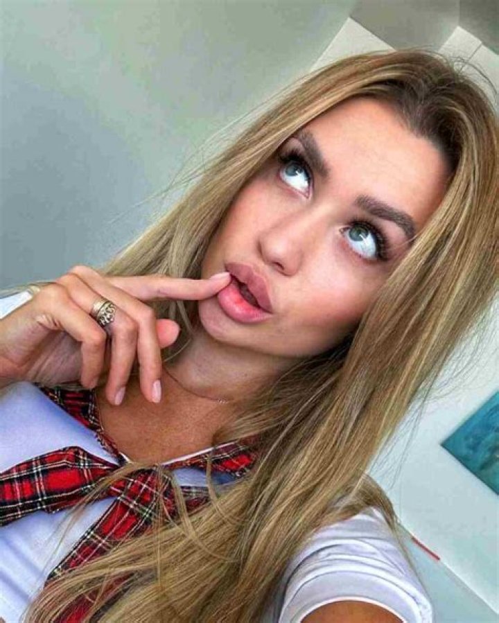 Brooke Laughton Height, Weight, Net Worth, Age, Birthday, Wikipedia, Who, Nationality, Biography