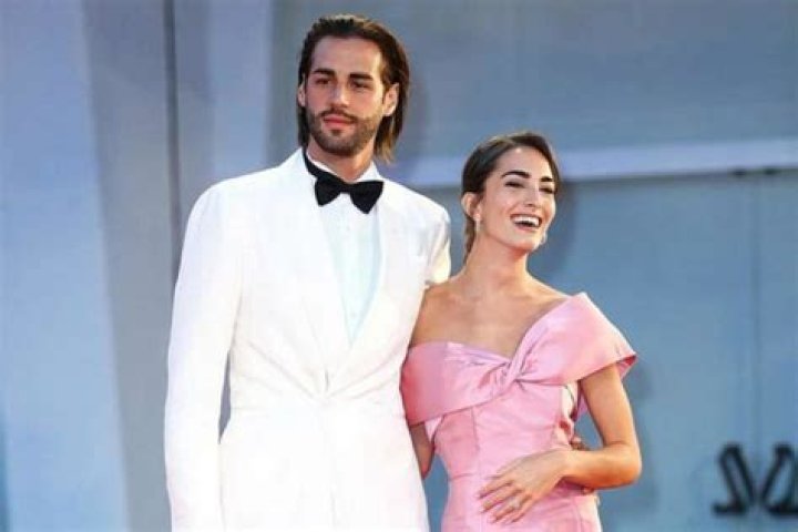 
Gianmarco Tamberi is not Married to Wife. Dating a Girlfriend: Chiara Bontempi 