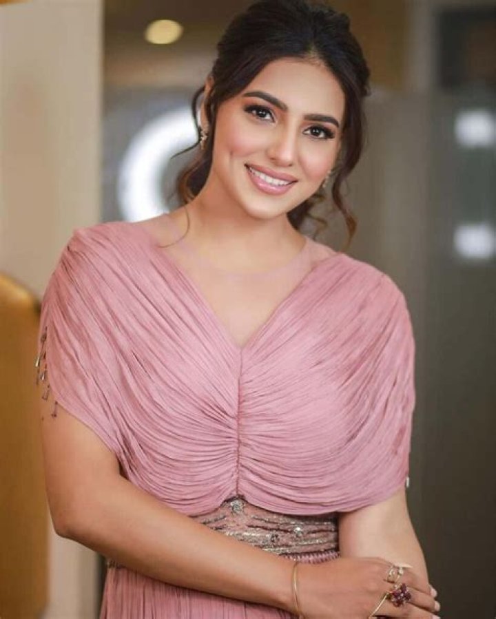 
Ginni Soni Height, Weight, Net Worth, Age, Birthday, Wikipedia, Who, Nationality, Biography 