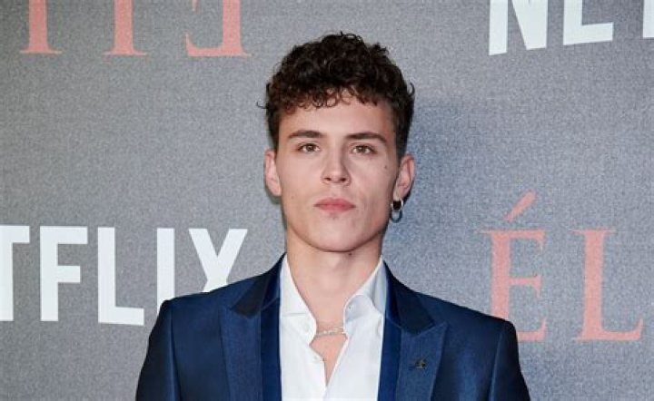 Is Aron Piper Gay? Age, Height, Net Worth