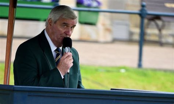 
Ivor Robson Height, Weight, Net Worth, Age, Birthday, Wikipedia, Who, Nationality, Biography 