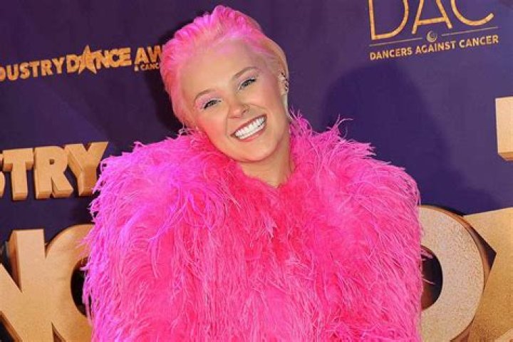 
JoJo Siwa Gets Real About the Holidays: They Can Be ‘Really Special’ ‘and’ ‘Really Hard’ for Some 