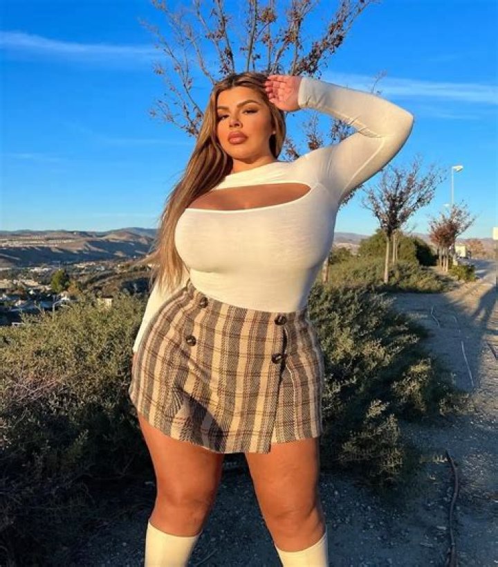 
Lauren Summer Height, Weight, Net Worth, Age, Wiki, Who, Instagram, Biography 