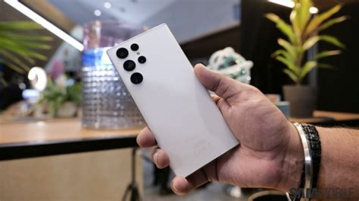 
Samsung Galaxy S23 Ultra likely to offer 25W fast charging support 