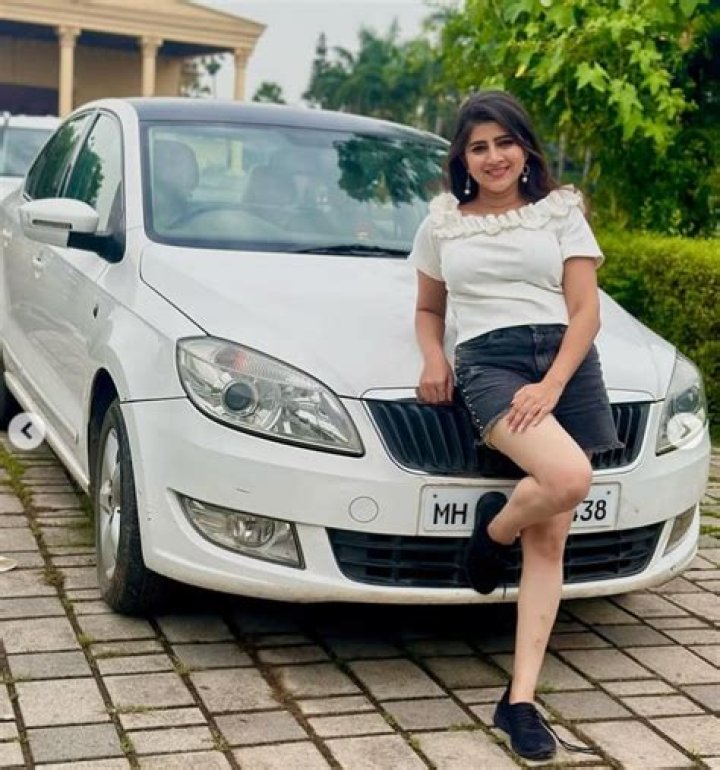 Sarika Dhillon Weight, Net Worth, Age, Birthday, Wikipedia, Who, Instagram, Biography