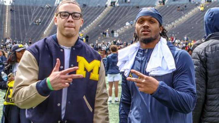 Troy Bowles Height, Weight, Net Worth, Age, Birthday, Wikipedia, Who, Nationality, Biography