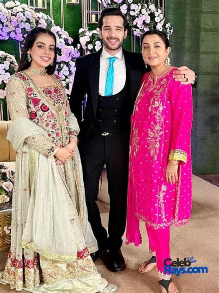 
Usama Khan Wife Who is Usama Khan Wife? 