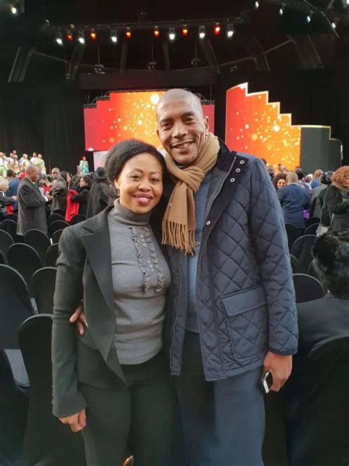 
Who Are Lesego Tlhabi Parents Brian & Penny Osiris? Family Details About The South African Comedian 